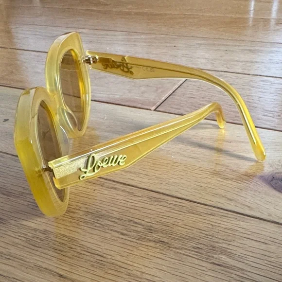 Authentic Loewe Yellow Sunglasses - Picture 2 of 7
